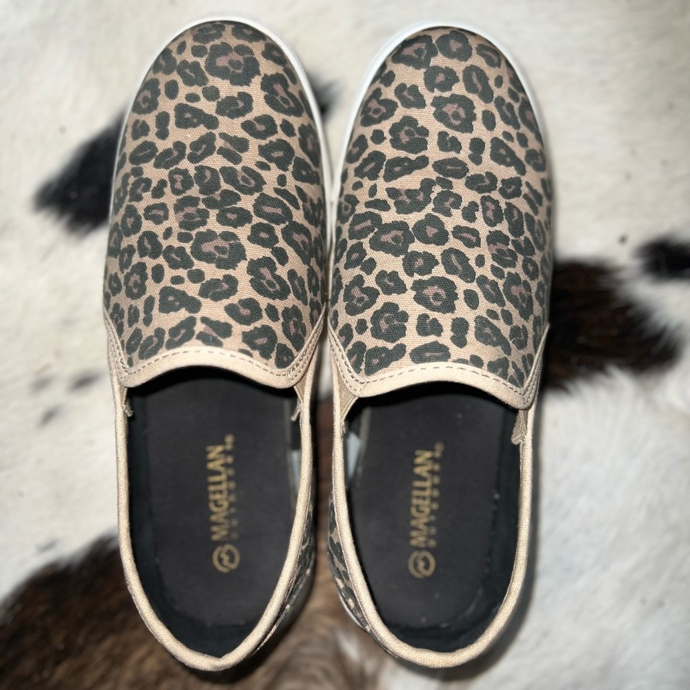 Magellan cheetah print slide-ons